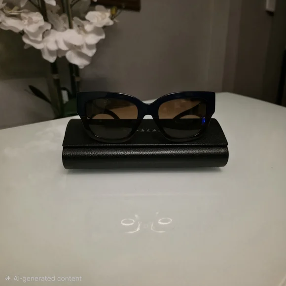 Burberry Tortoise Shell Sunglasses - Picture 3 of 6
